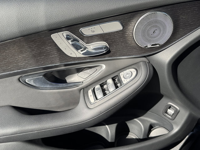 Used 2021 Mercedes-Benz GLC 300 image 19