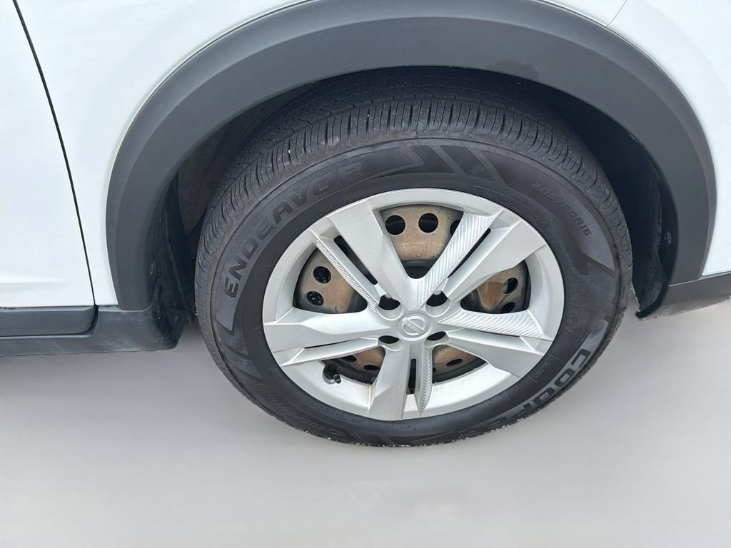 Used 2020 Nissan Kicks S FWD image 10