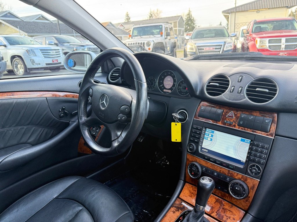 Used 2009 Mercedes-Benz CLK 550 Coupe w/ Premium I Pkg image 20