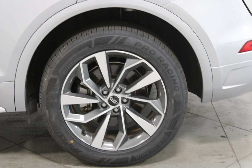Used 2024 Audi Q5 2.0T Premium Plus AWD/4WD image 17