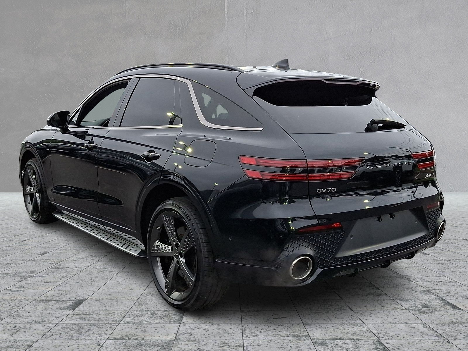 Certified 2025 Genesis GV70 3.5T Sport w/ Sport Prestige Package AWD/4WD image 4