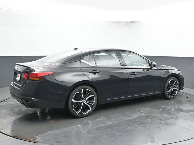 Used 2024 Nissan Altima 2.5 SR image 11