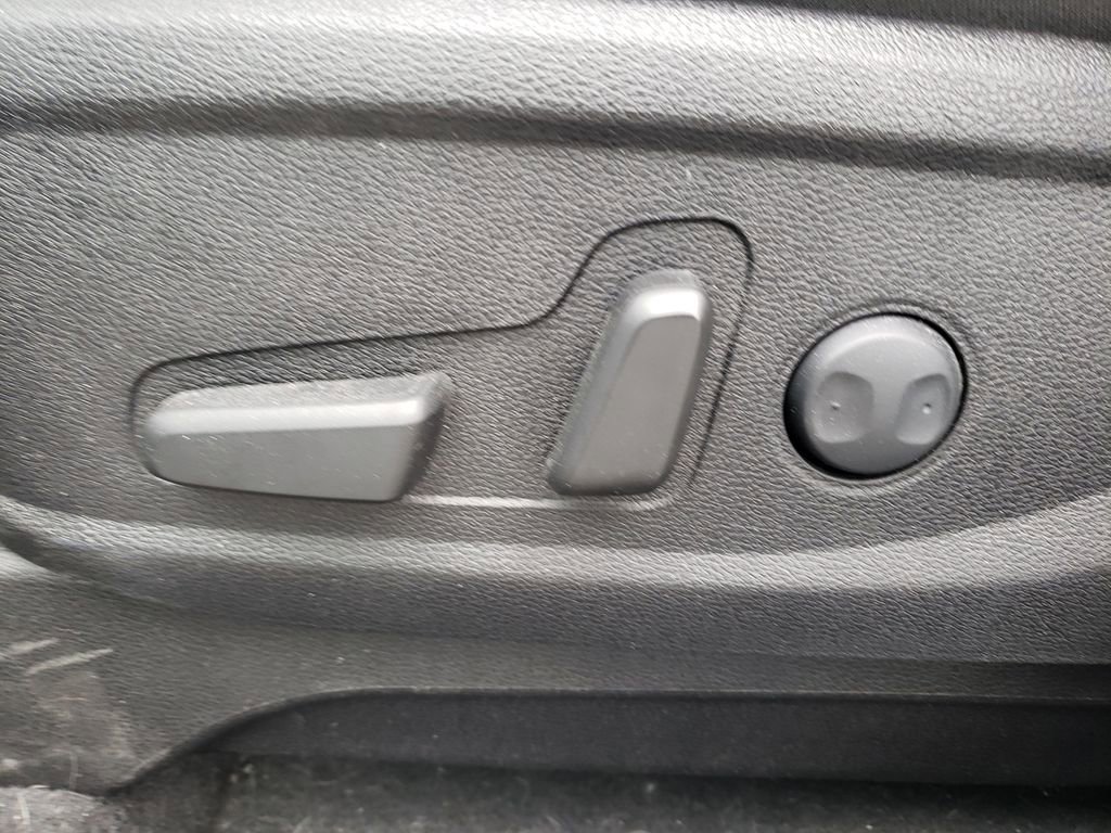 Used 2025 Kia Telluride EX w/ EX Captain's Chair Package image 15