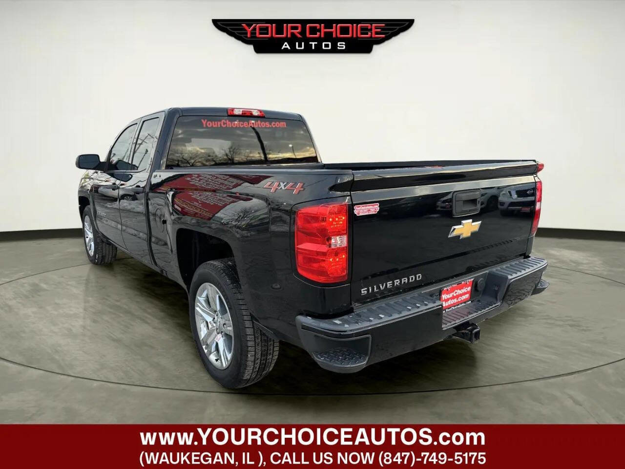 Used 2018 Chevrolet Silverado 1500 Custom w/ Custom Value Package AWD/4WD image 4