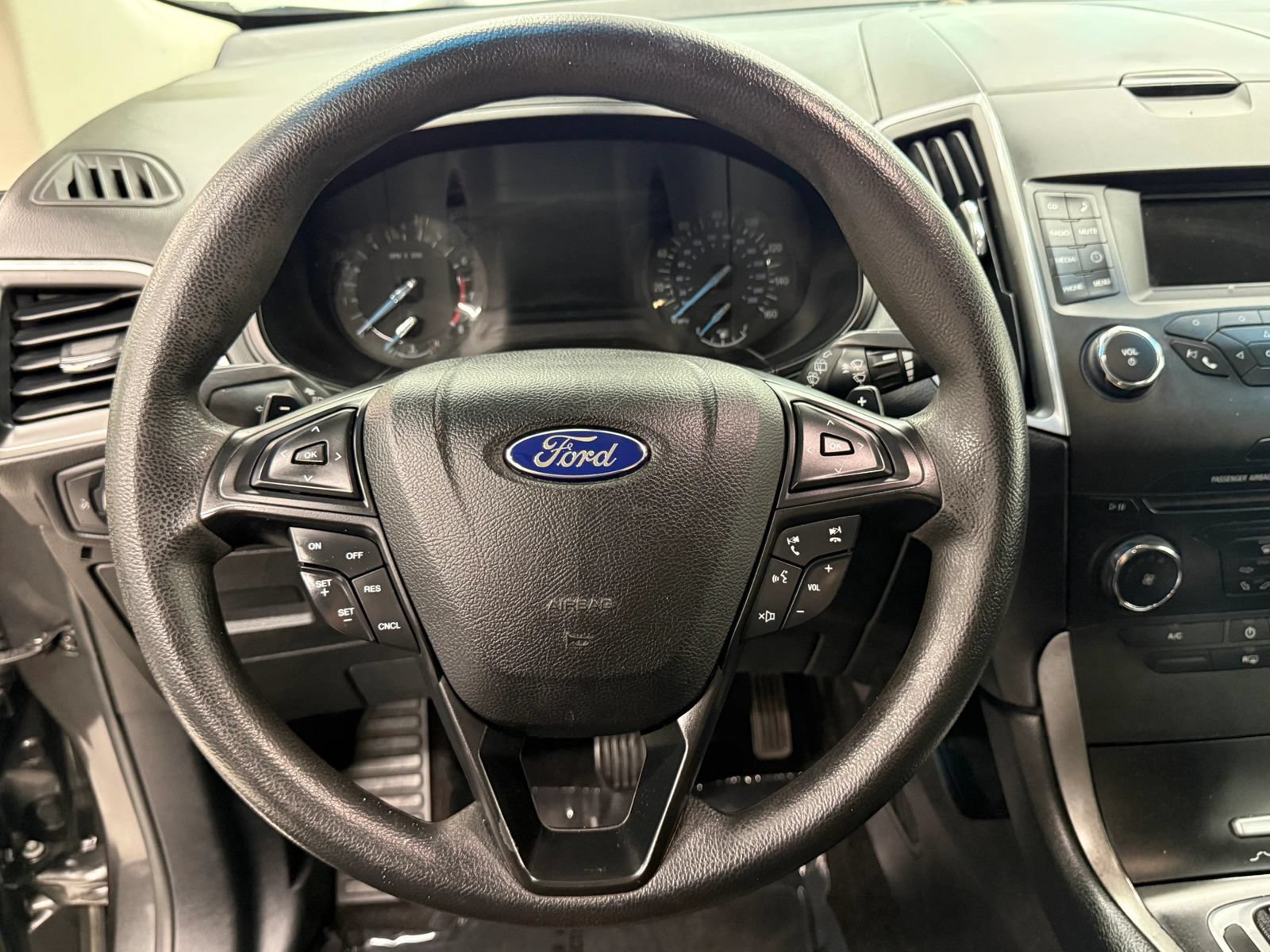 Used 2016 Ford Edge SE FWD image 29