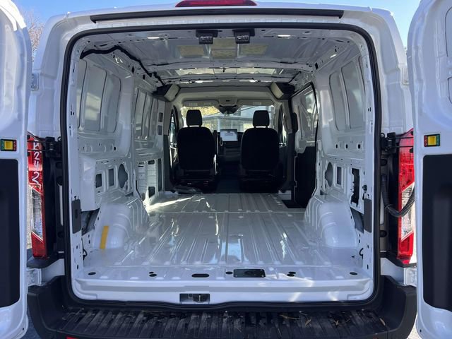New 2026 Ford Transit 150 Low Roof RWD image 20