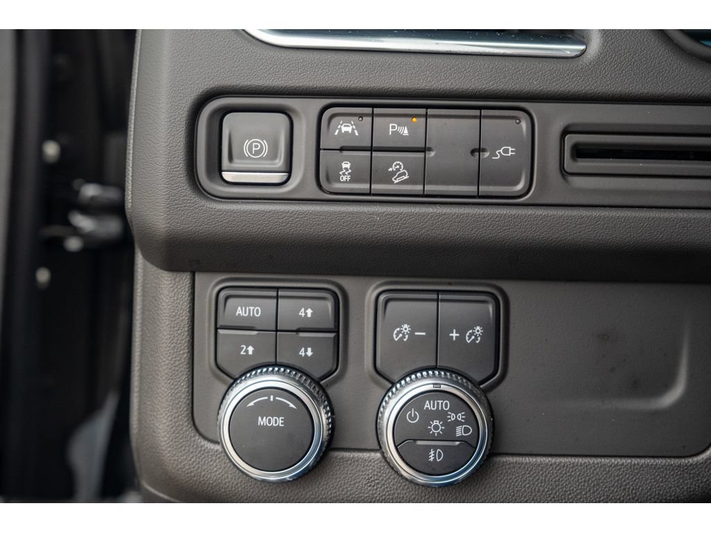 Used 2022 GMC Yukon AT4 AWD/4WD image 31