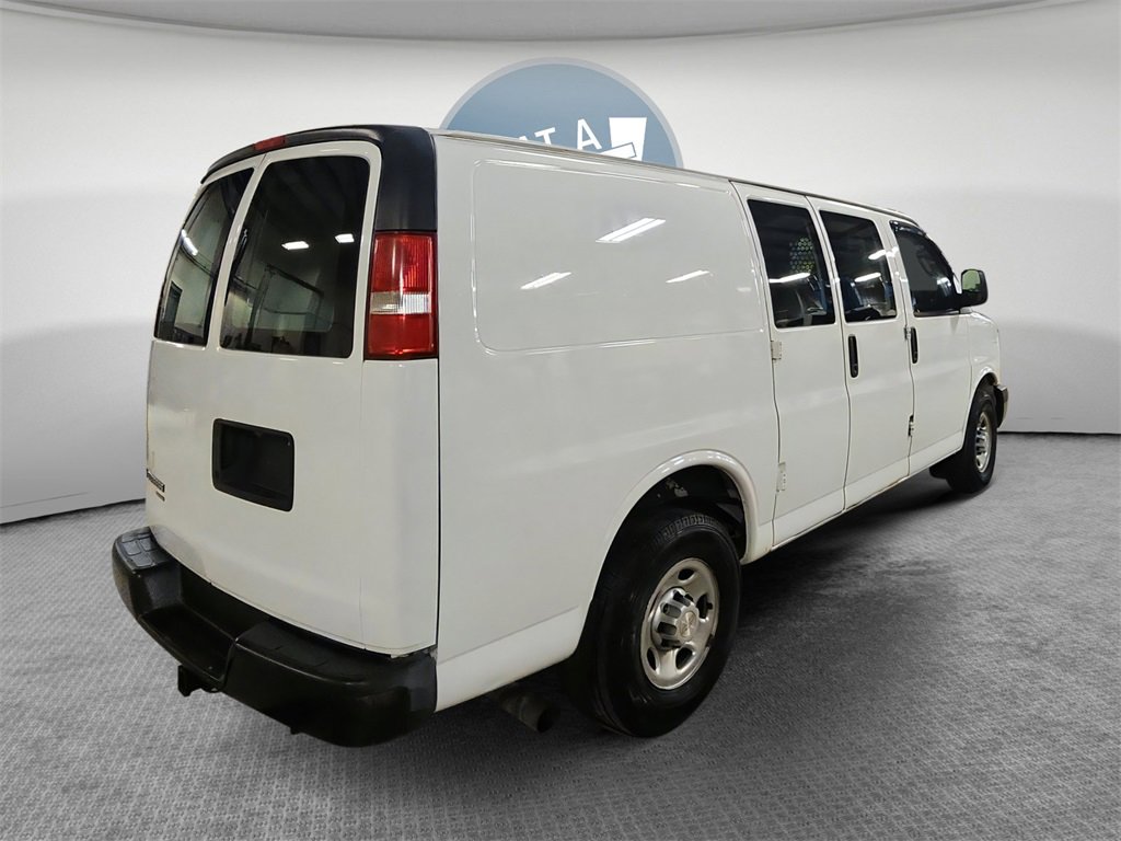Used 2016 Chevrolet Express 2500 image 3