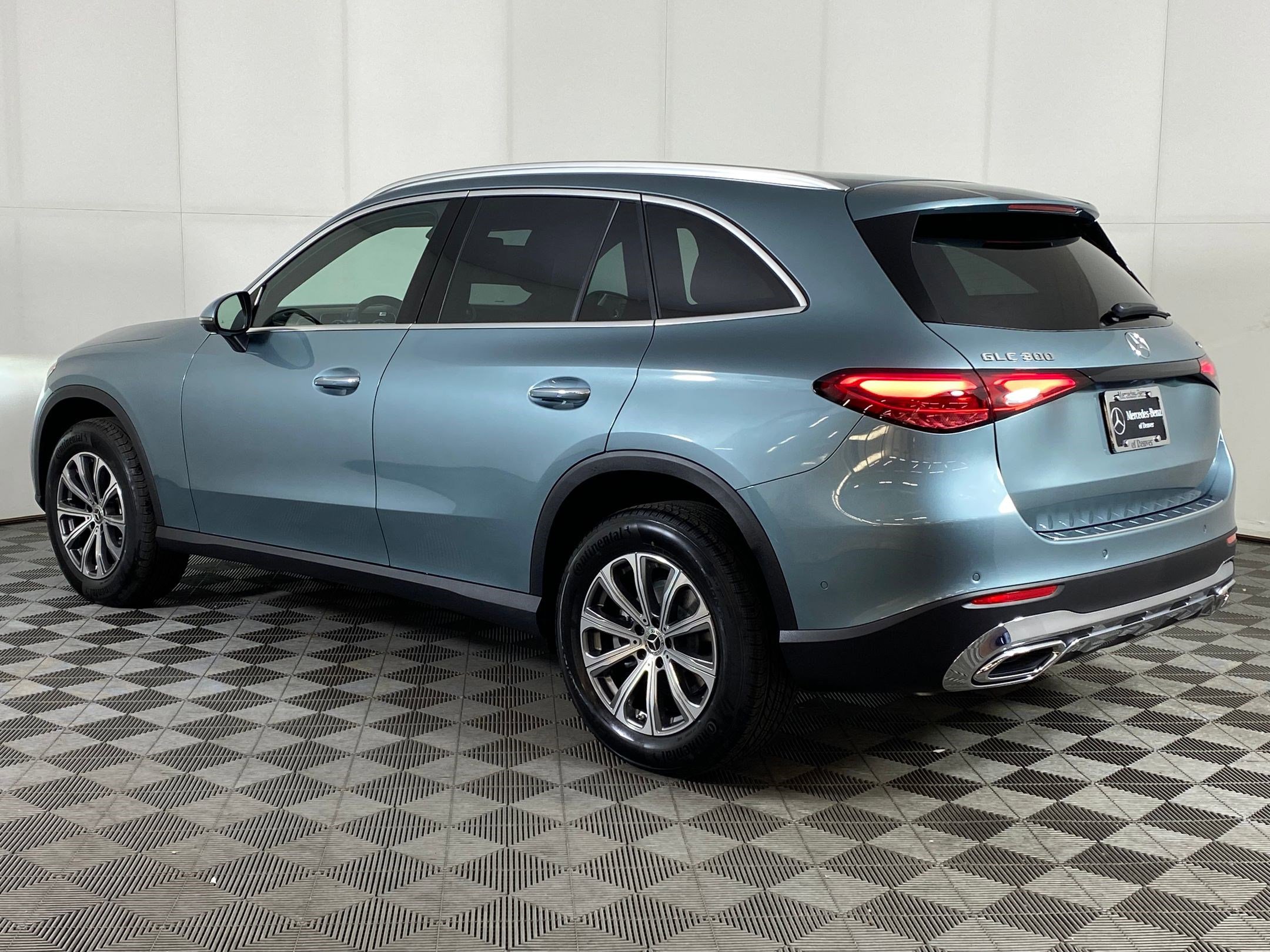 Used 2026 Mercedes-Benz GLC 300 4MATIC image 3