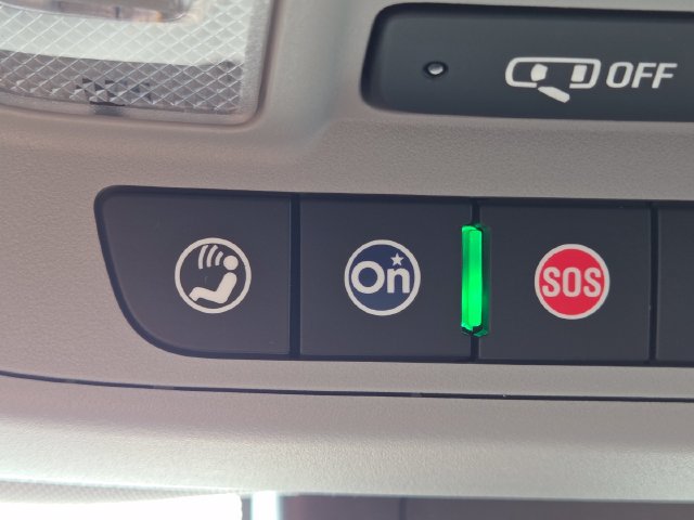 Used 2024 Chevrolet Equinox LT w/ LPO, Floor Liner Package FWD image 32
