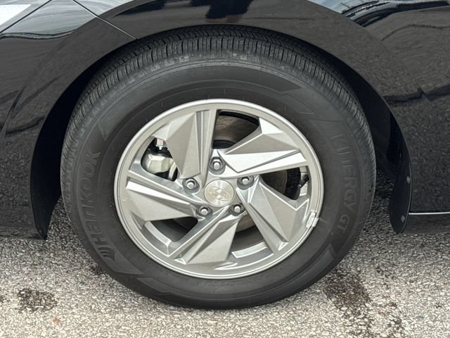 New 2026 Hyundai Elantra SE FWD image 20