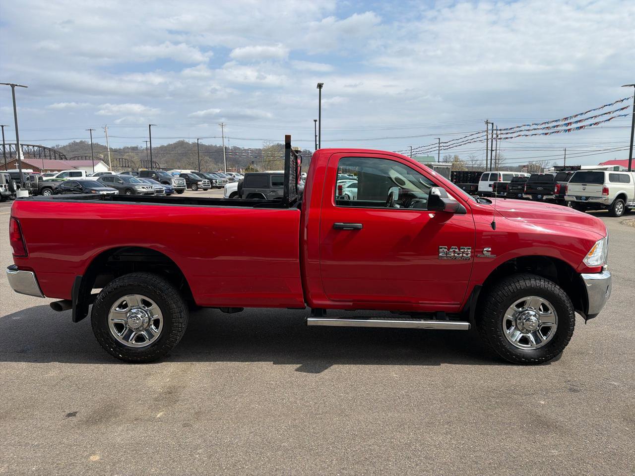 Used 2018 RAM 2500 Tradesman w/ Chrome Appearance Group AWD/4WD image 19