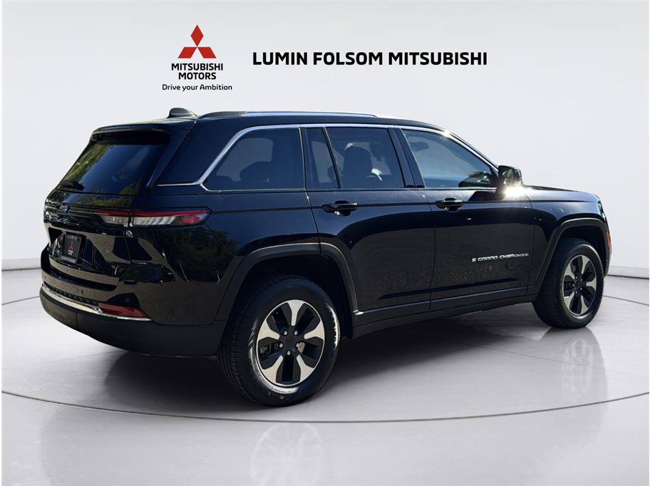 Used 2024 Jeep Grand Cherokee Limited 4xe AWD/4WD image 5