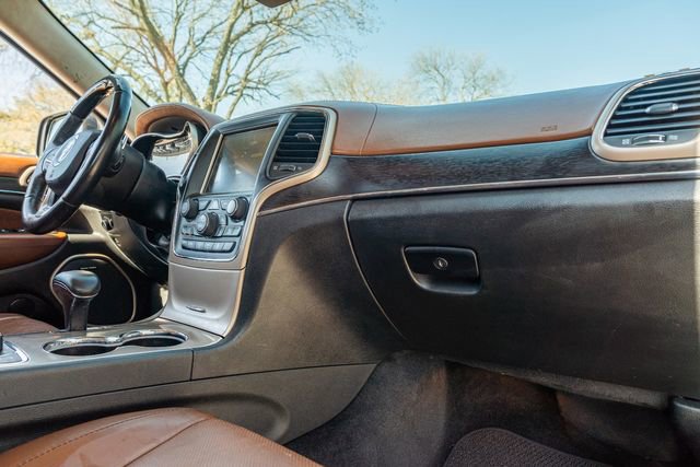 Used 2015 Jeep Grand Cherokee Summit w/ Platinum Series Group AWD/4WD image 49