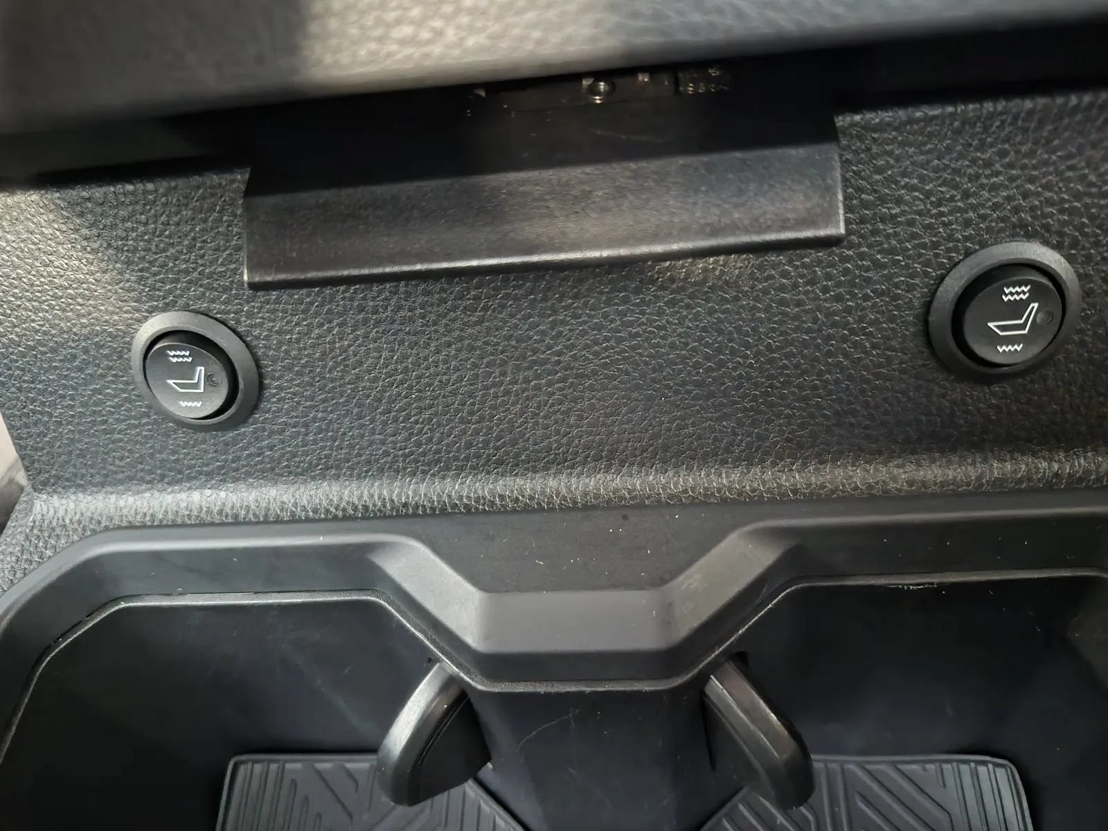 Used 2024 Toyota Tacoma SR AWD/4WD image 36