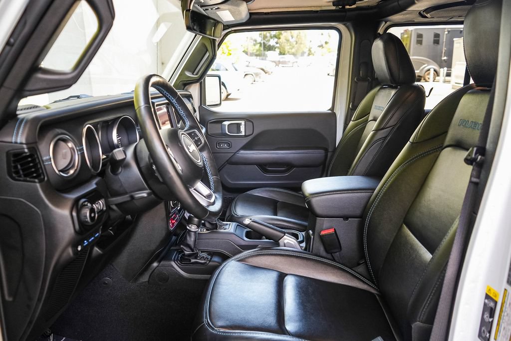 Used 2022 Jeep Wrangler Unlimited Rubicon 4xe w/ Cold Weather Group AWD/4WD image 16