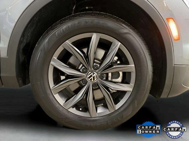 Used 2023 Volkswagen Tiguan SE w/ Panoramic Sunroof Package image 33