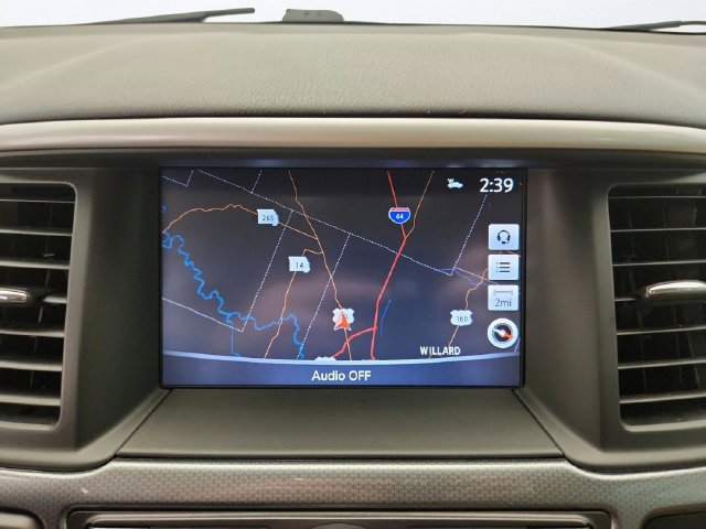 Used 2019 Nissan Pathfinder SL FWD image 16