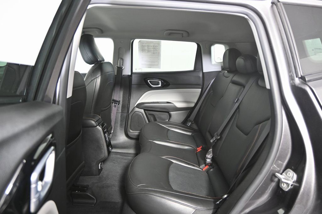 Used 2022 Jeep Compass Limited AWD/4WD image 19