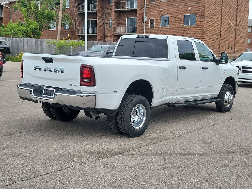 New 2026 RAM 3500 Tradesman AWD/4WD image 4