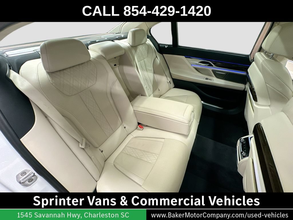 Used 2021 BMW 740i w/ Premium Package RWD image 28