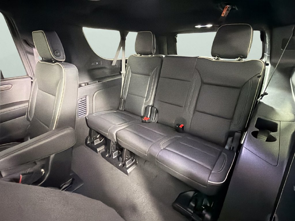 Certified 2025 Chevrolet Suburban Premier RWD image 30