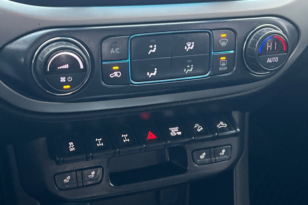 Used 2021 Chevrolet Colorado ZR2 image 16