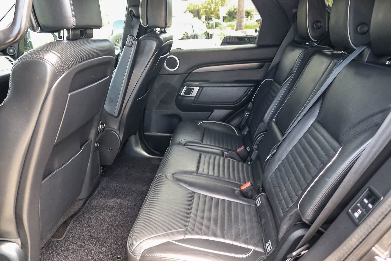 Used 2020 Land Rover Discovery HSE Luxury AWD/4WD image 16