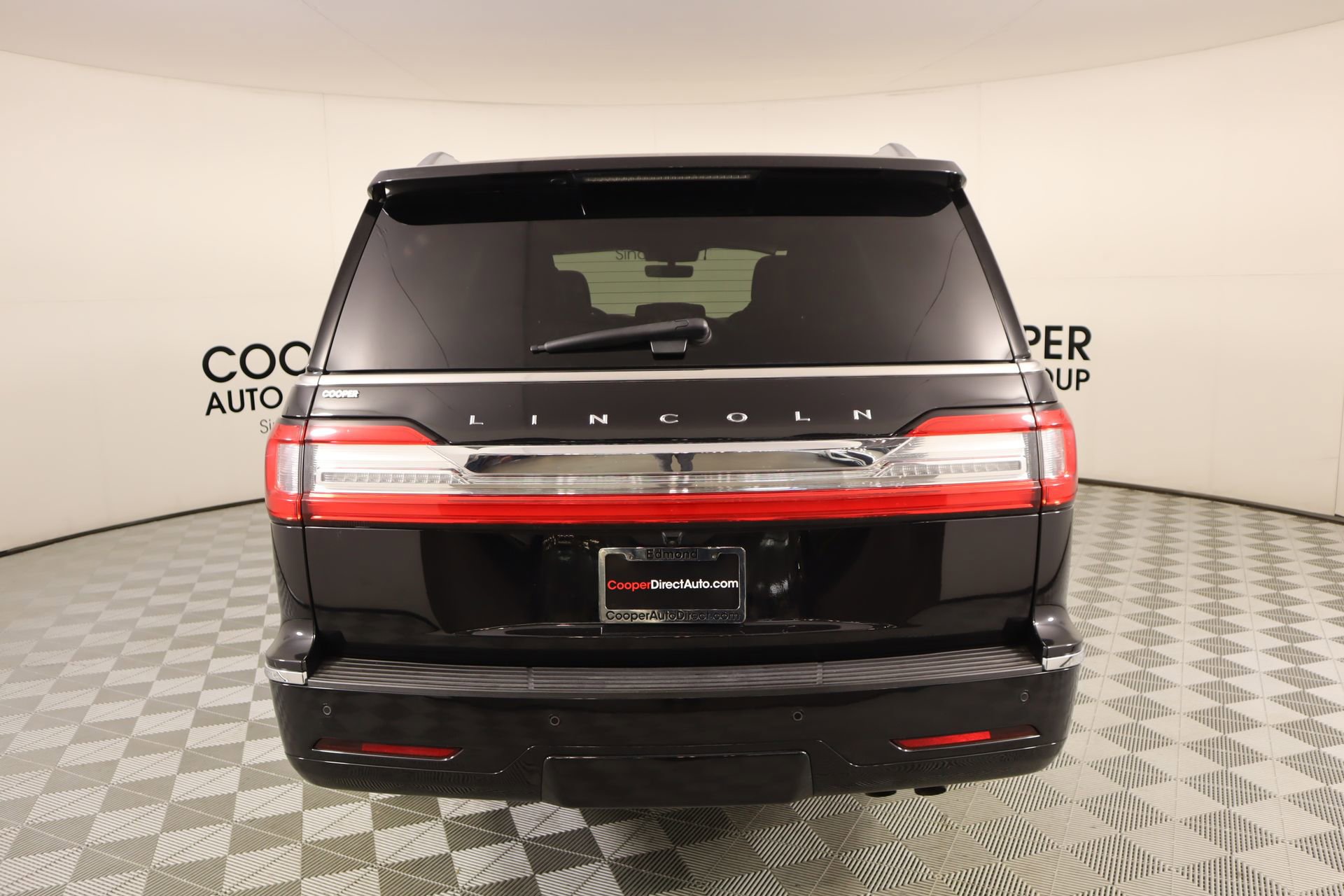 Used 2020 Lincoln Navigator Reserve w/ Luxury Package image 24