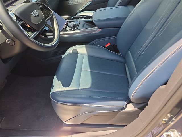 Used 2025 Cadillac Escalade IQ Luxury 2 w/ LPO, Premium Carpet Package AWD/4WD image 23