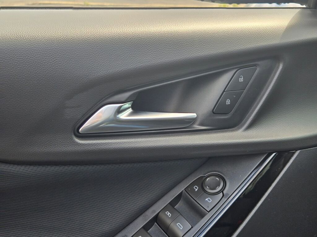 New 2026 Chevrolet Equinox LT w/ LPO, Floor Liner Package AWD/4WD image 18