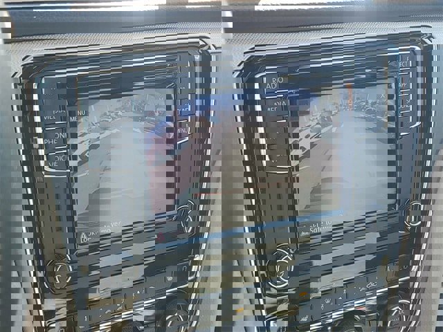 Used 2018 Volkswagen Passat 2.0T R-Line image 25