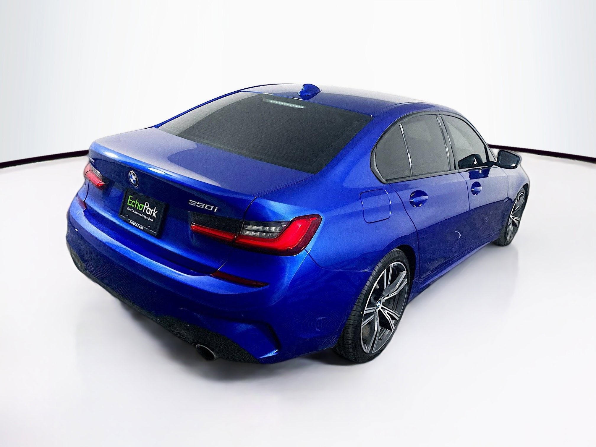 Used 2021 BMW 330i xDrive Sedan w/ M Sport Package image 9