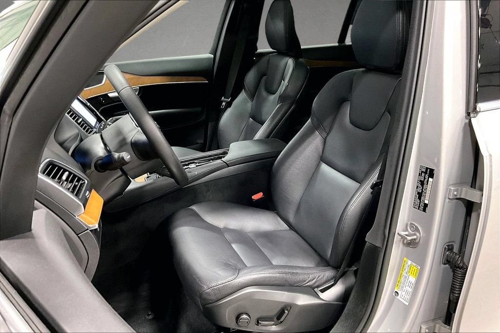 Certified 2023 Volvo XC90 B6 Core w/ Protection Package Premier AWD/4WD image 21