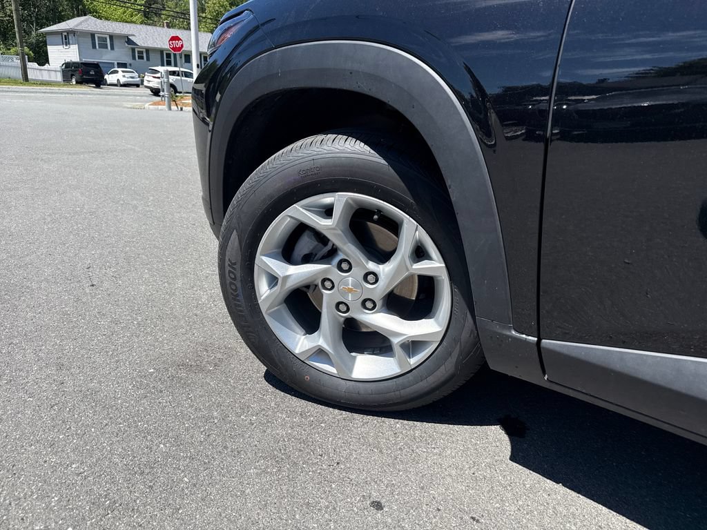 Used 2026 Chevrolet Trax LS w/ LS Convenience Package FWD image 27