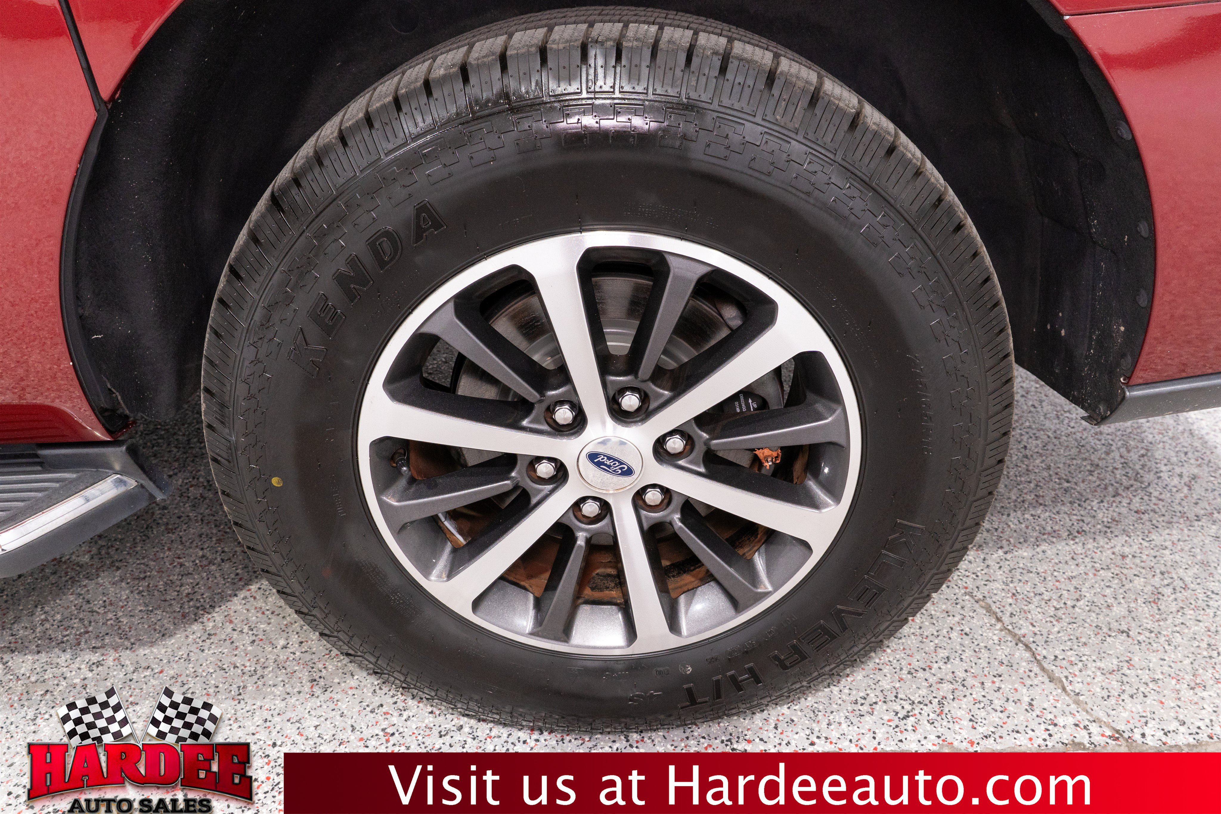 Used 2018 Ford Expedition Max XLT w/ Equipment Group 202A AWD/4WD image 10