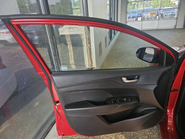 Used 2020 Hyundai Accent SE FWD image 16