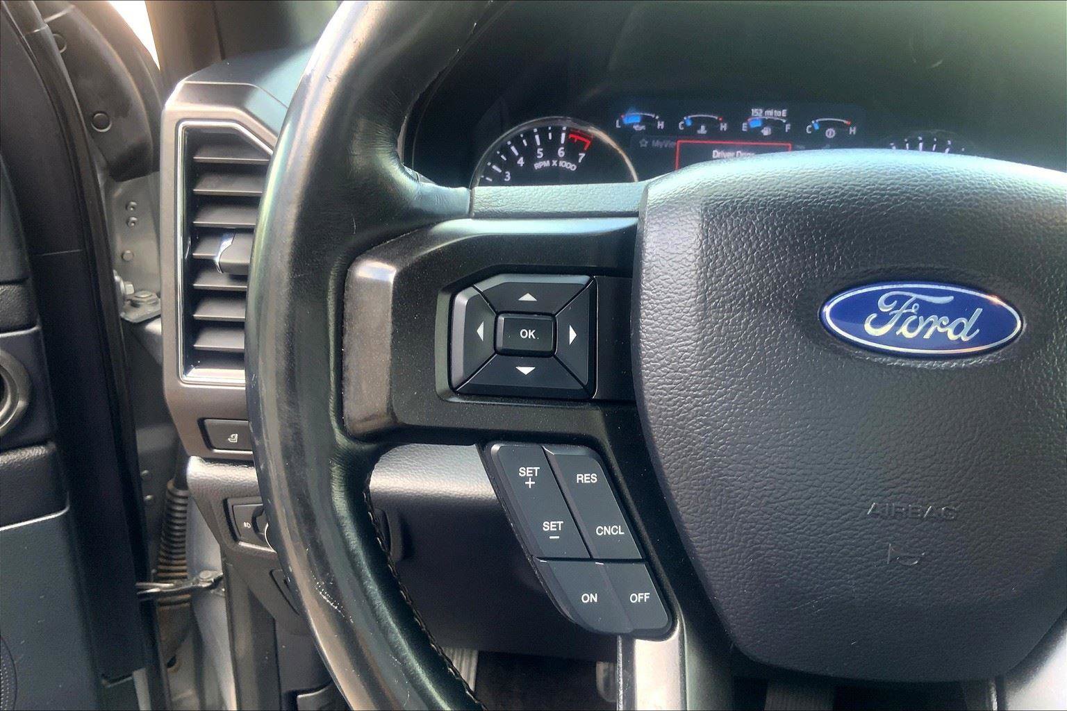 Used 2020 Ford Expedition Limited image 18