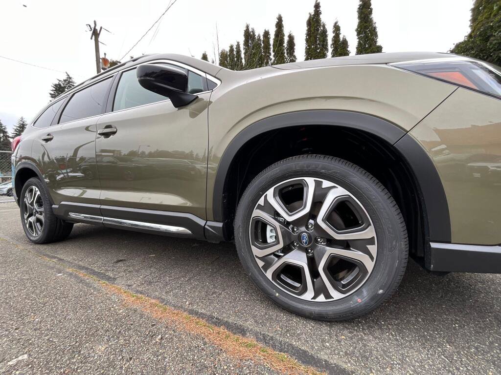 New 2026 Subaru Ascent Limited image 10