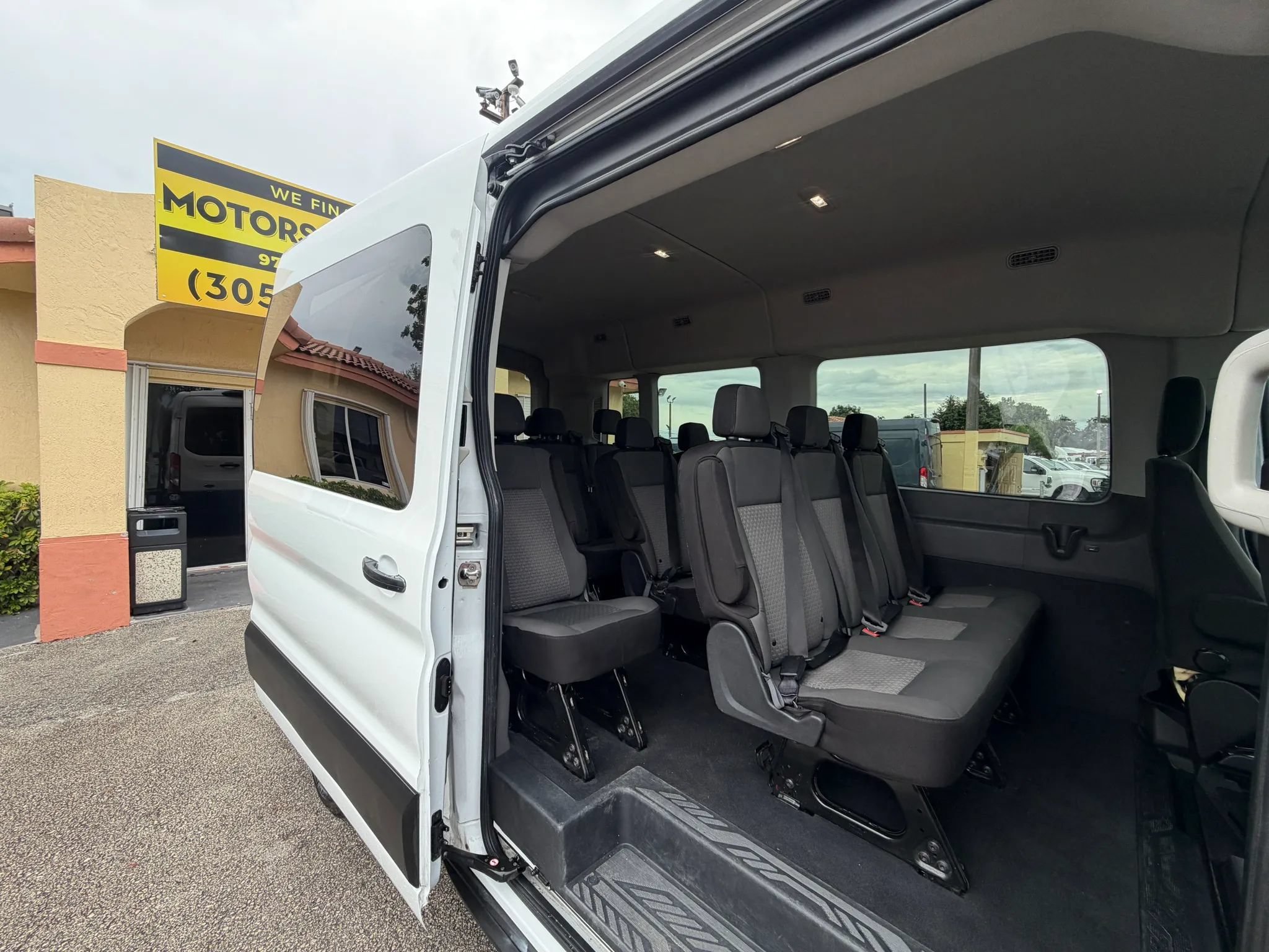 Used 2024 Ford Transit 350 148 Medium Roof Wagon RWD image 11