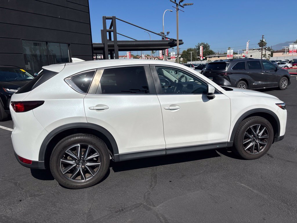 Used 2018 MAZDA CX-5 Touring w/ Preferred Equipment Package FWD image 3