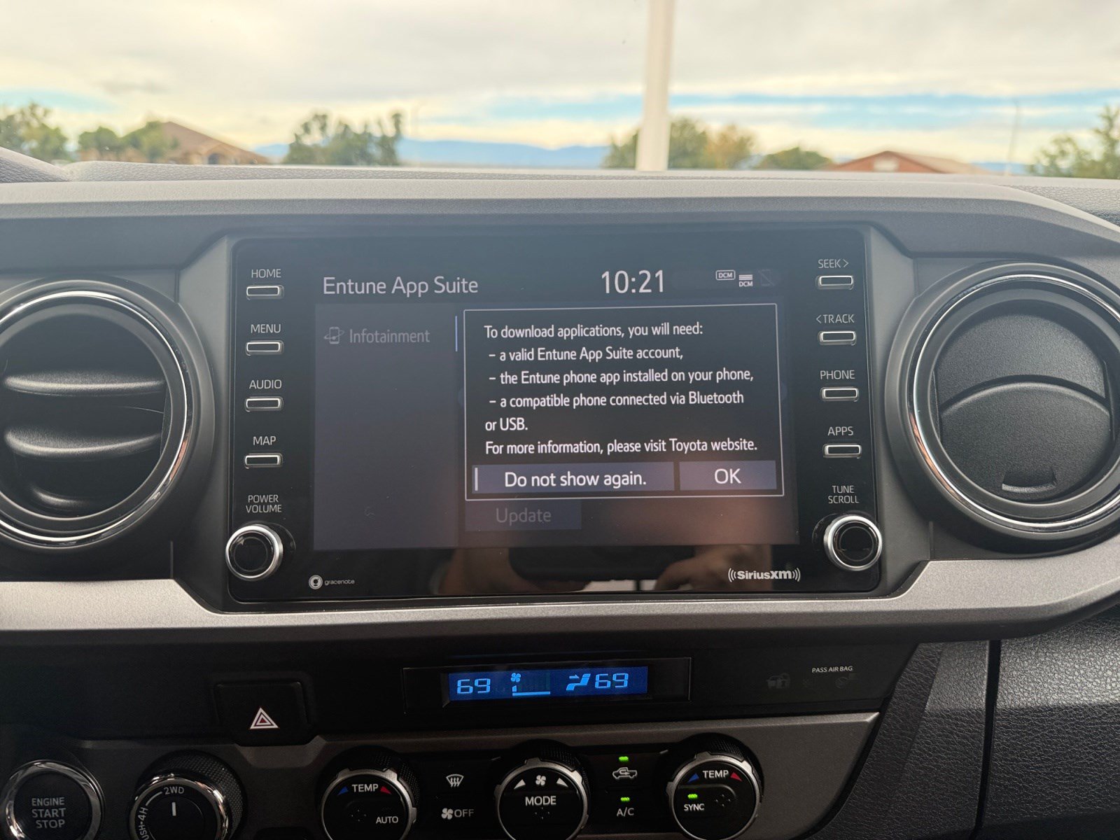 Used 2021 Toyota Tacoma TRD Sport w/ Technology Package AWD/4WD image 25