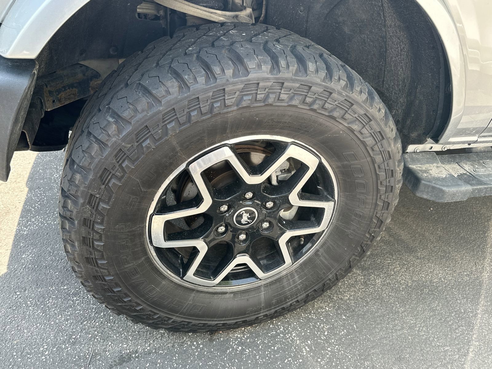 Used 2022 Ford Bronco Outer Banks image 4