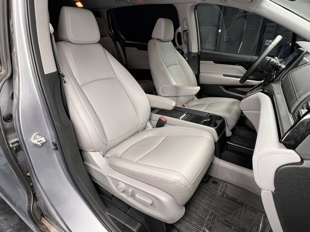 Used 2023 Honda Odyssey Touring image 4