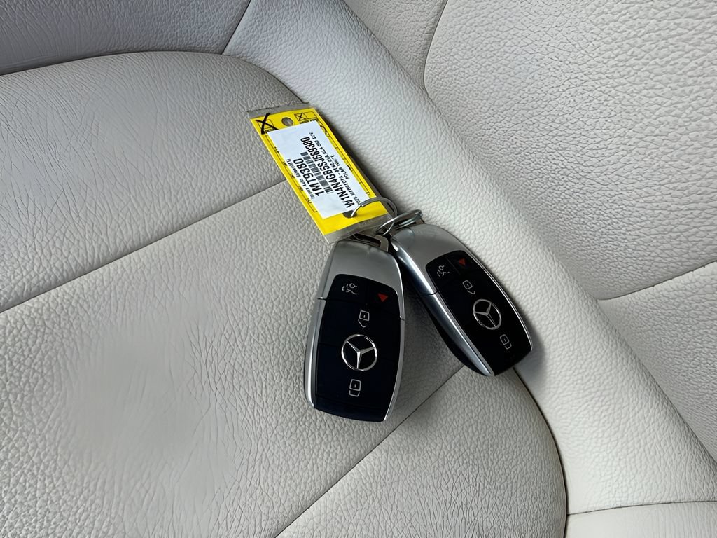 Used 2025 Mercedes-Benz GLA 250 image 24