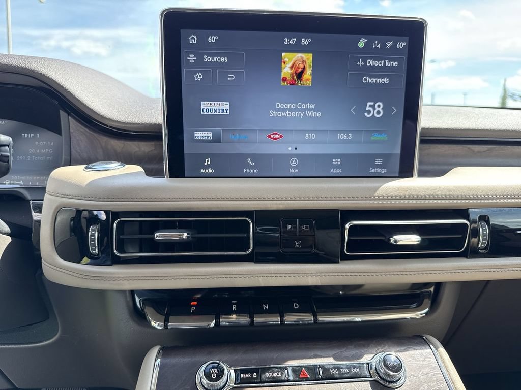 Used 2023 Lincoln Aviator Reserve w/ Equipment Group 201A AWD/4WD image 29