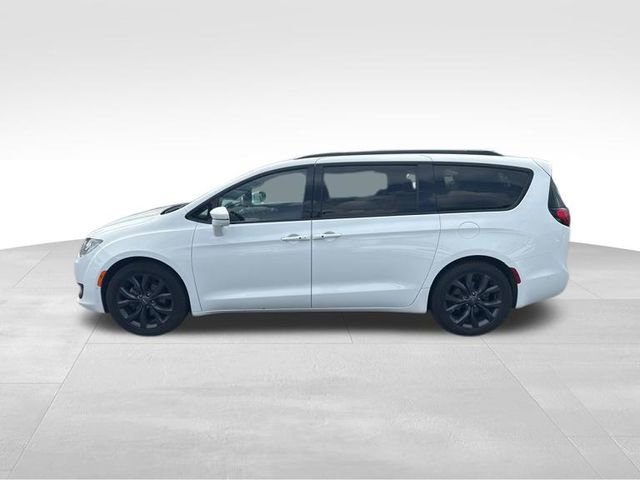 Used 2020 Chrysler Pacifica Touring Plus w/ Quick Order Package 27H Red S FWD image 6