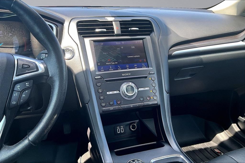 Used 2019 Ford Fusion Titanium FWD image 6