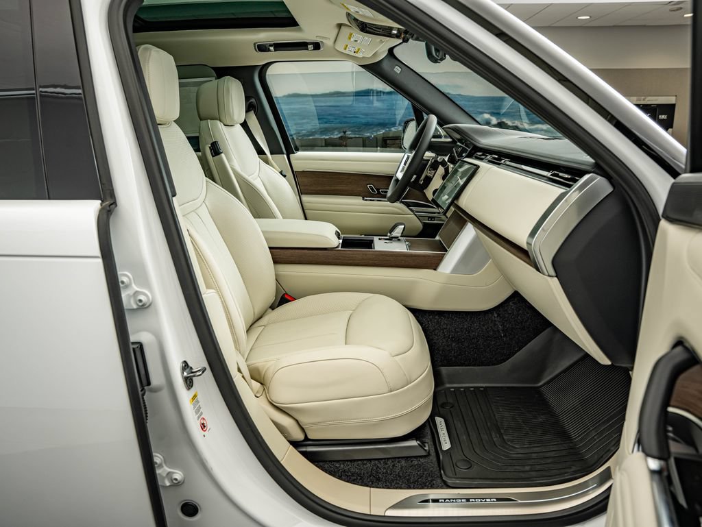 New 2026 Land Rover Range Rover SE AWD/4WD image 33