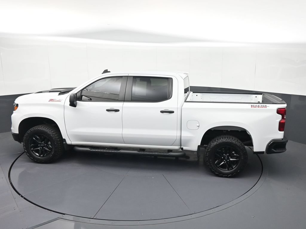 Used 2024 Chevrolet Silverado 1500 Custom Trail Boss AWD/4WD image 23